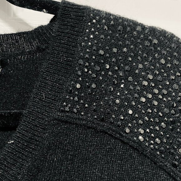 C by Bloomingdales Women's Black V-neck Long Sleeve Cashmere Sweater Size XS - Picture 4 of 5